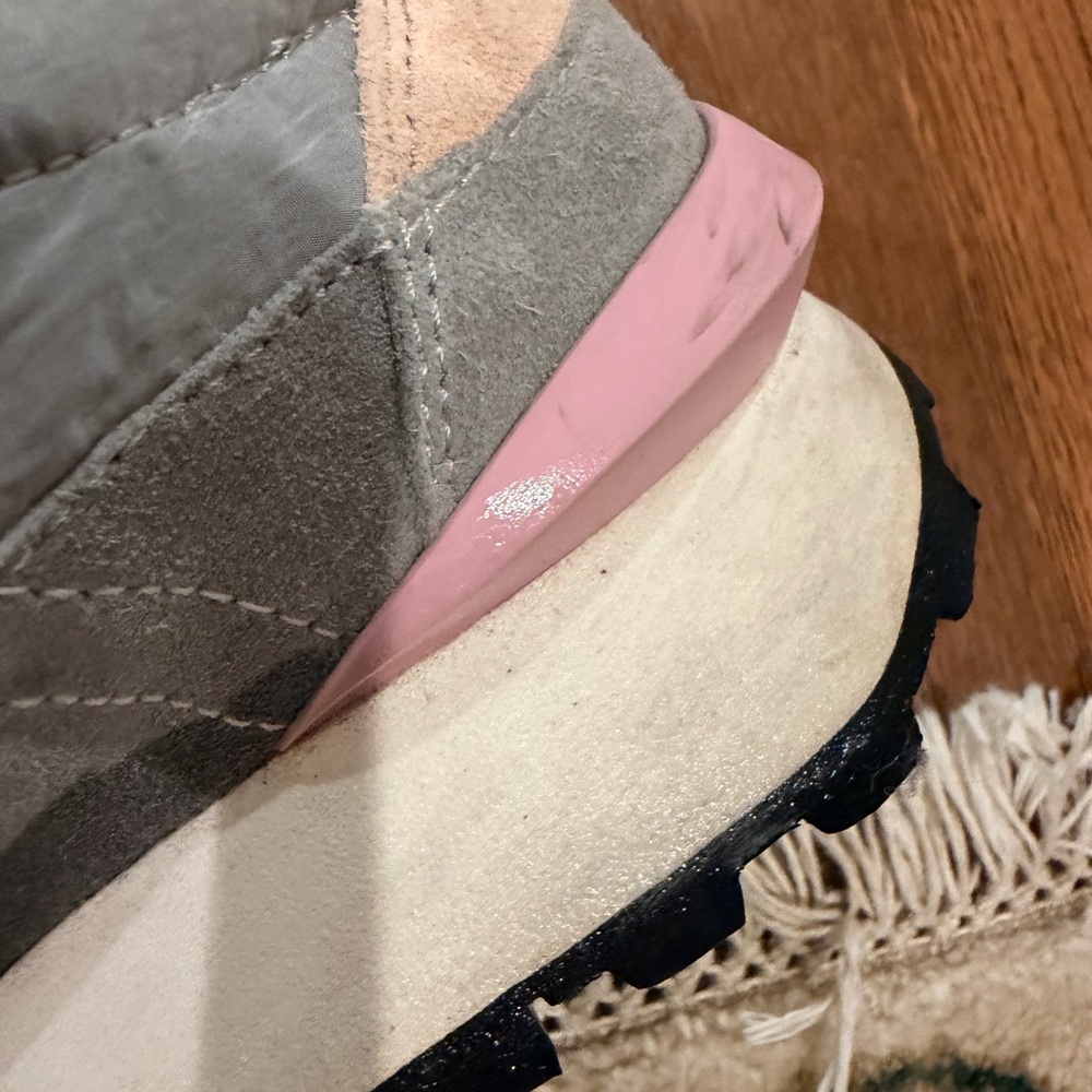 Voile Blanche Gray and Pink Women's Sneakers - Picture 9 of 11